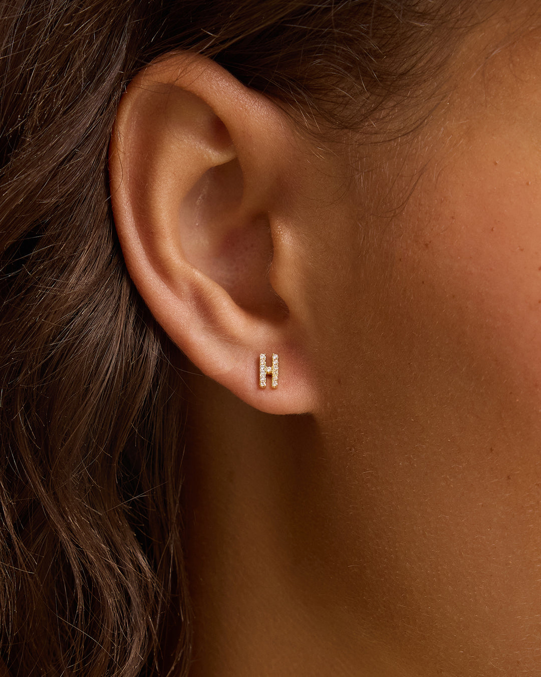 Wilder Shimmer Alphabet Single Stud